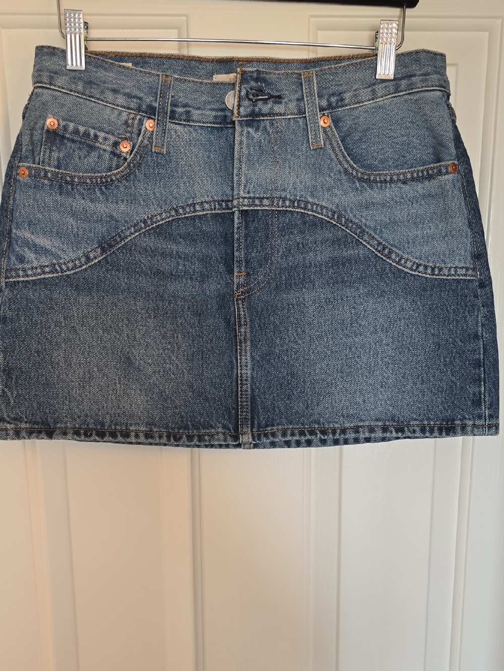 Levi's Blue Denim Icon Skirt with Contrast Stitching